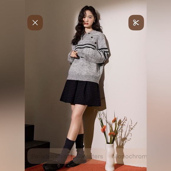 Chic Gray and Black Striped Women's Crewneck Sweater - Picture 1 of 8